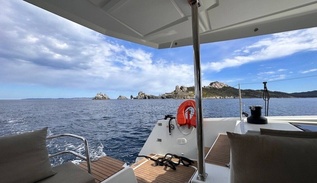 Catamaran EDEN