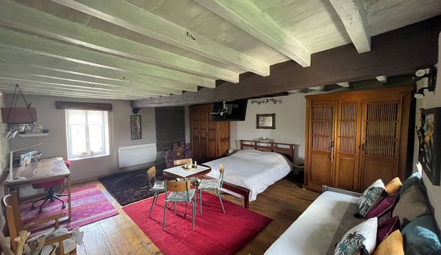 Central France: Large vacation home for 13 people Le Relais d'Antan *