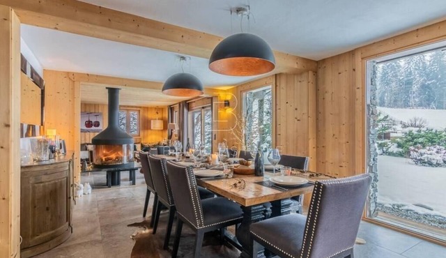 Chalet, 1st floor, terrace, fireplace or stove, parking, tv, 240m², Combloux