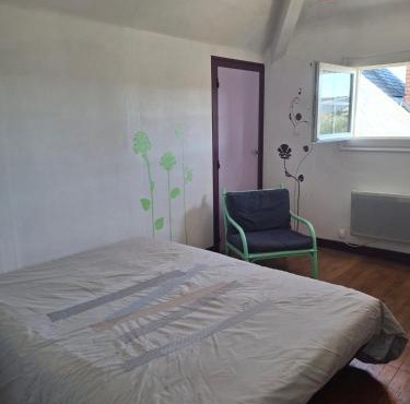 Chambre dans village tranquille