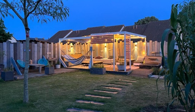 Chambre double dans villa avec piscine salle de bains privée