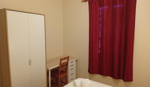 Chambre dans un gîte de Château de l'Estang in Saint-Genès-de-Castillon