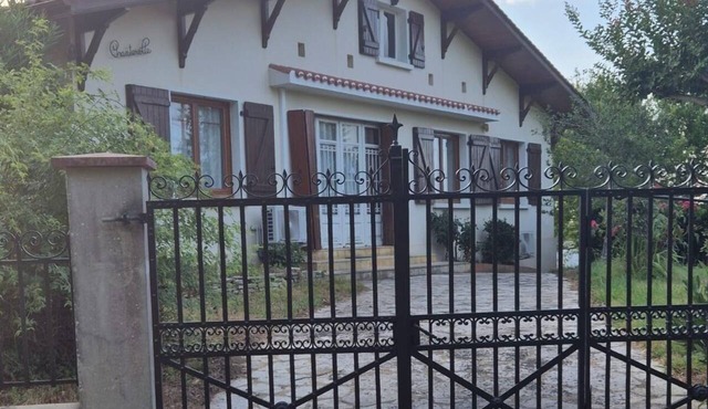 Chanterelle House in the heart of the Chalosse region in the Landes