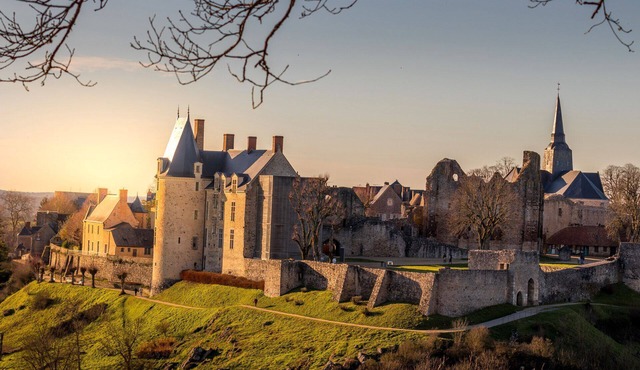 Charming family home - Riverfront - Most beautiful villages in France