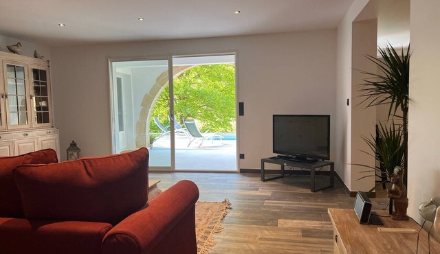 Charming 2BR with pool and parking in Basque house