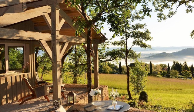 Charming cottage for 2 persons, Dordogne valley, heated swimming pool