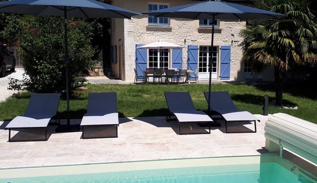 Charming holiday house with stunning view and heated swimming pool.