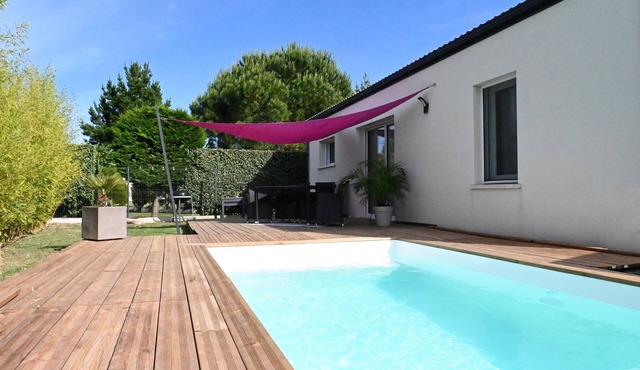 Charming house with private pool and garden