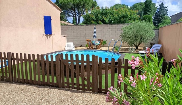Charming single-storey house with swimming pool at the gateway to the Luberon in Cheval-Blanc