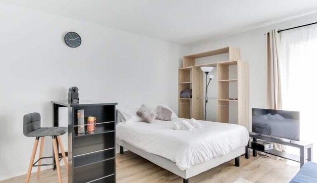Charming studio with parking # Tours Les Halles
