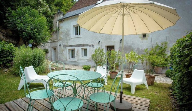 Charming vacation rental with pool near Amboise—sleeps 4 adults and 1 baby