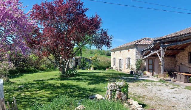 Charming vacation apartment in a renovated farmhouse