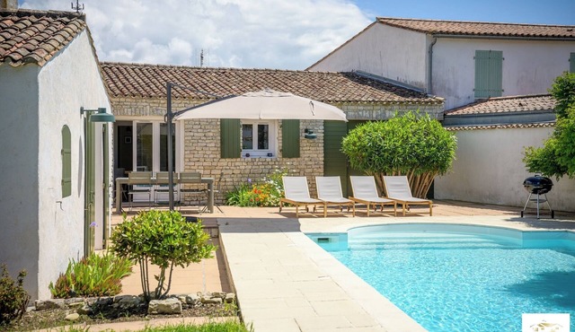 Charming villa with swimming pool