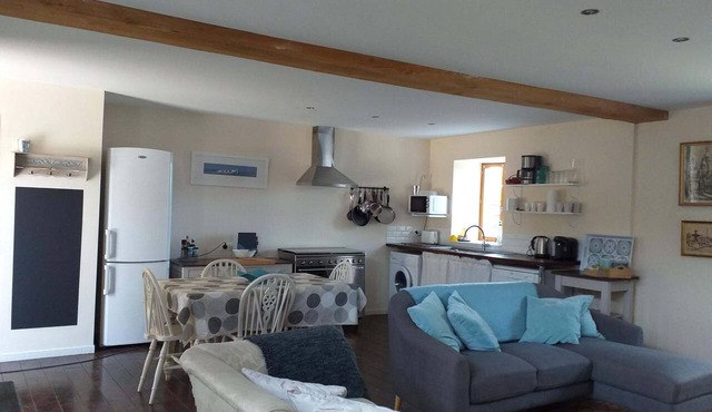 Chez Coco Gite 4 etoiles, parking, wifi, piscine chauffée, 4 personnes.