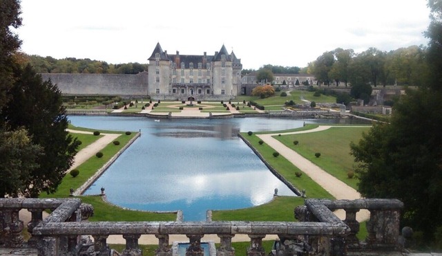 Child Friendly Gîtes, Secure Heated Pool, Toddlers Play Zone, Beach 30 Mins