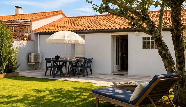 Cocoon House South-facing garden 10-minute drive to the beaches