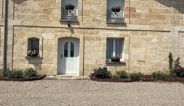 Contemporary semi-detached villa nestled among vineyards near Bordeaux