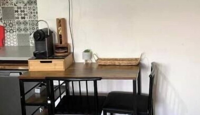 Cosy apartment with 2 fully-equipped studios in Saint-Pierre-des-Corps, near train station