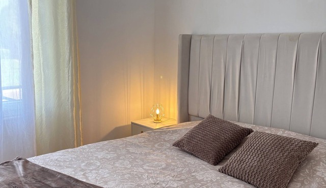 Cosy, bright house with terrace&free parking 3 bedrooms