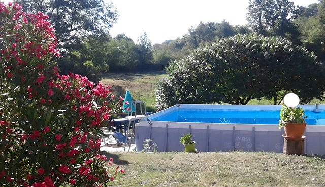 Cottage for 2–4 Guests with Mountain View, Private Pool, and Wi-Fi