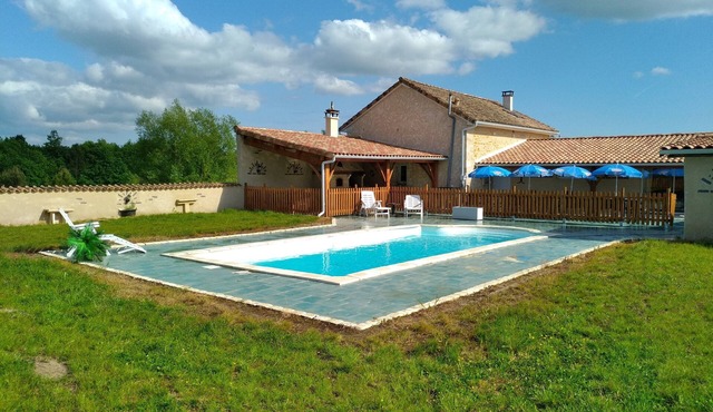 Country House 'Seul Au Monde' with Private Pool, Private Terrace and Private Garden