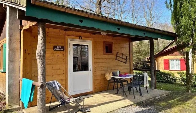 Cozy 2-Room Chalet with Mezzanine, Sleeps 3–4, + TV