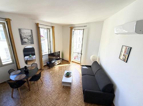 Cozy duplex Rue Paradis