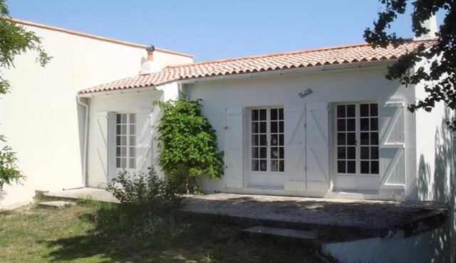 Cozy Home: 220m to Central Beach, Garden, Pets Welcome, Near Shops in La Tranche-sur-Mer