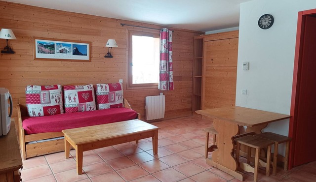 Cozy Studio 4 Guests, Balcony, Parking, WIFI in Pra-Loup