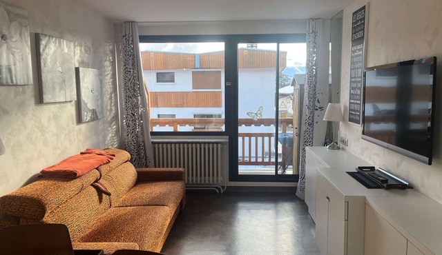 Cozy Studio for 4 in Heart of Alpe d'Huez, South-Facing Terrace, Pet-Friendly