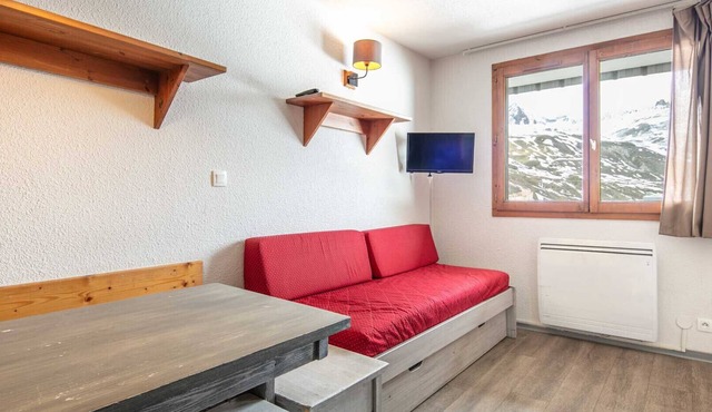 Cute studio for 4 people, with a balcony overlooking the ski slopes