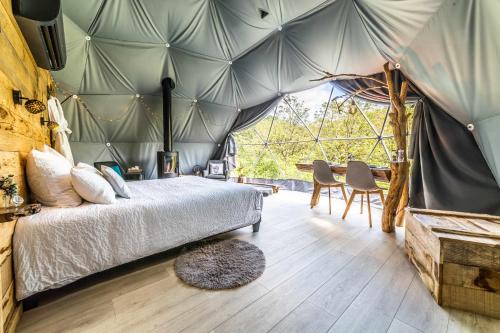 Dôme premium & jacuzzi , Nature en Dordogne