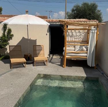 DIGITONE BY GATES Studio cosy pour 4 sans jacuzzi ni rooftop in Marignane