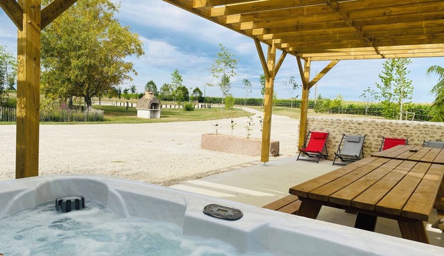 ❤️ Domaine de réception avec couchages & jacuzzi - 2H de Paris -gîtedupetit tenu
