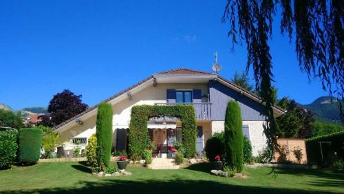 Emeraude in Gex