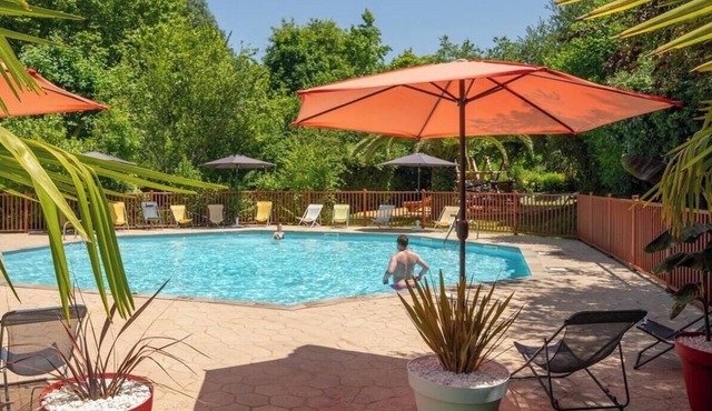 Escapade nature - Tente baroudeur - Camping avec piscine