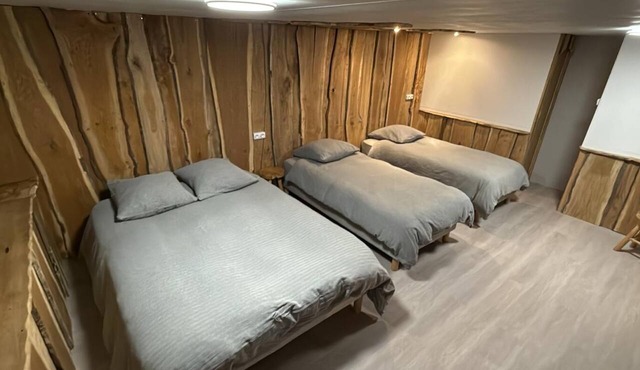 For additional rooms, please contact us before booking