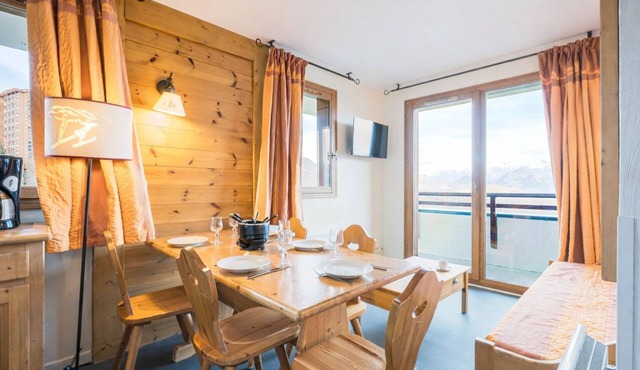 🏔 For rent - Apartment (2 rooms- 6 pers) in the heart of Les Sybelles at Le Corbier!