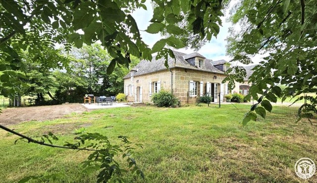 Gîte de France Aux bords de la vézère - 8 3 épis - Gîte de France 8 personnes MAE-2753