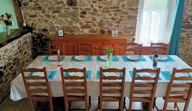 Gîte La Morinière with terrace and enclosed garden, not overlooked.