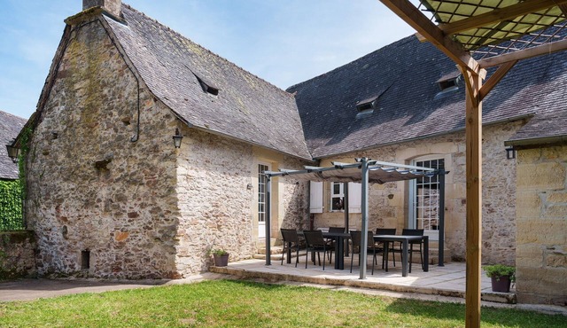 Gîte Maridou – Shared Pool, Wi-Fi, and Air Conditioning in Peyrignac, Périgord