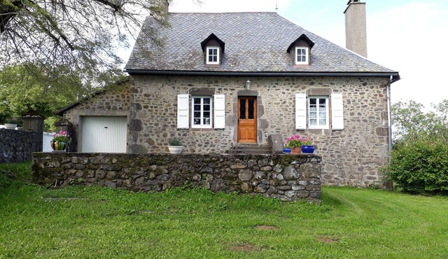 Gïte DU Bosquet Cantal au Calme ! Animaux de Compagnie Acceptés !