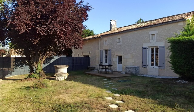 Gite de "La Picoulade" – Renovated Farmhouse with Garden near Jonzac