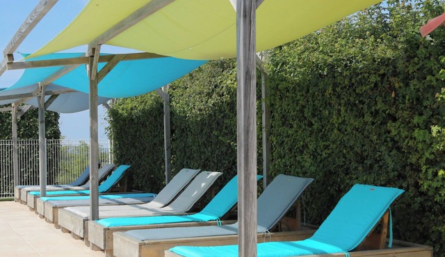 Glamping 'Safarilodge Prestige Tent 12 5 Pers' with Shared Pool, Wi-Fi and Air Conditioning