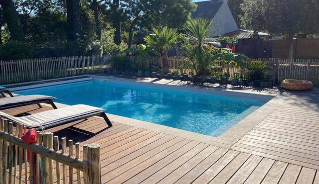 Grande maison familiale avec piscine et jardin