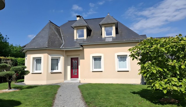 Guest Rooms - La Capucine