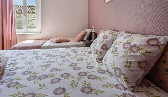 Guest Room "Chambre Pivoine-Demeure Olea" in Chérac