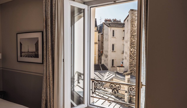Hôtel Eiffel Segur
