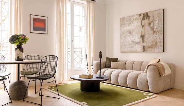 Harmony Collection I 2BR Suite 4P AC Opera Grevin
