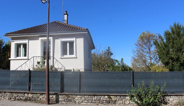 Holiday Home 'Maison Vue Sur La Tour' with Private Terrace, Wi-Fi and Air Conditioning